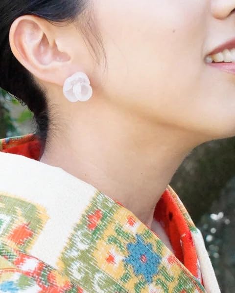 ハリオ HARIO ツバキ フロスト ピアス [HAP-TB-002] ガラス製, 真鍮とゴールドメッキ, 椿の花モチーフ, 20mm・15mm径